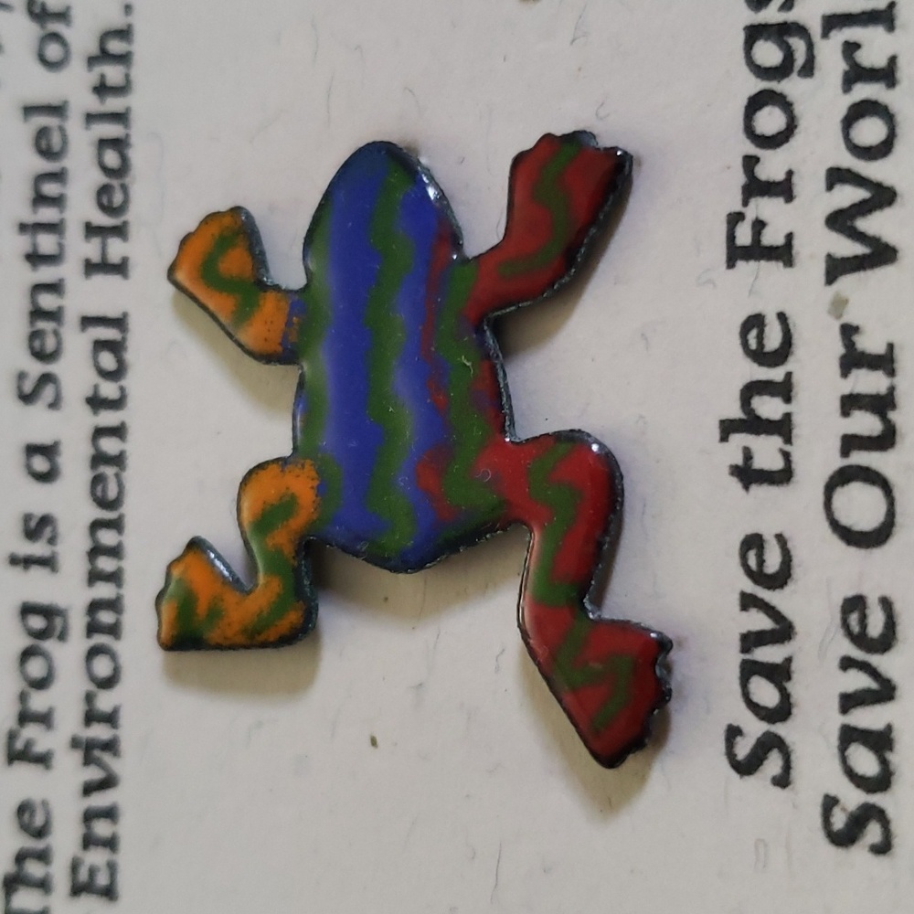 Frog pin
